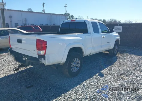 2017 Toyota Tacoma Sr5 V6 z USA, uszkodzony, nr VIN 5TFRZ5CN3HX041131